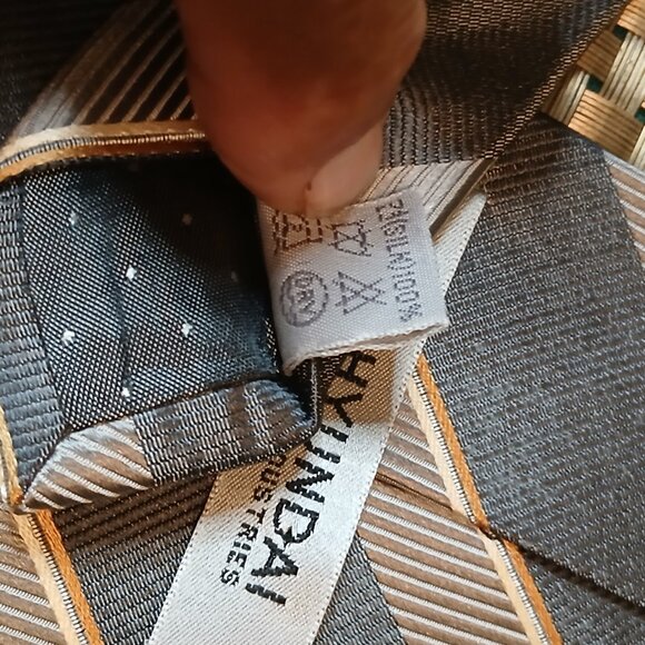 Hyundai Heavy Industries Silk Repp Gray Striped Tie (0403) - Picture 5 of 6